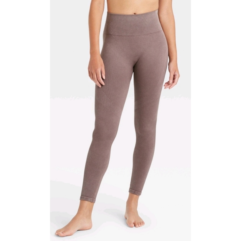 Joylab High-Rise Ribbed Seamless 7/8 Leggings
